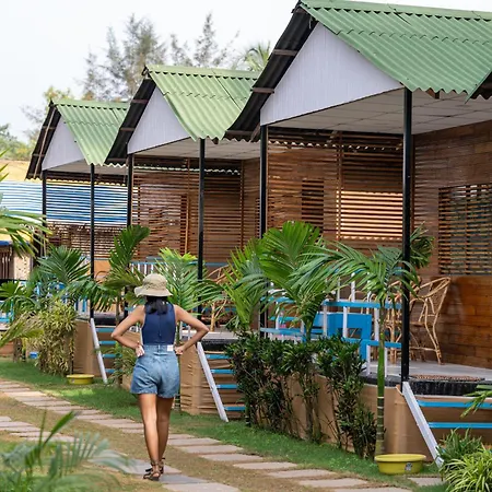 The Tito'S Blue Sky Beach Resort